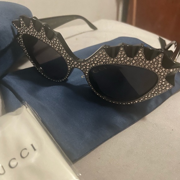 Gucci GG0781S 003 CRYSTALS CAT-EYE FRAME Sunglasses - Picture 14 of 17